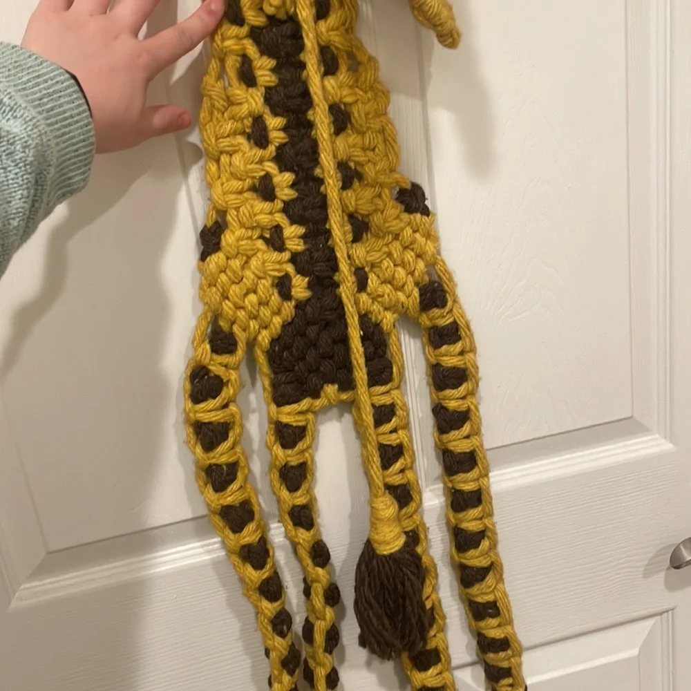 🦒 Vintage 70s Macramé Giraffe Wall Hanging 60” Boho Fiber Art Decor